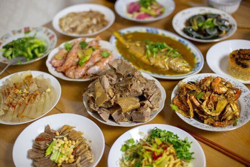 Shanghai Private Food Tour with Home Cooking Dinner