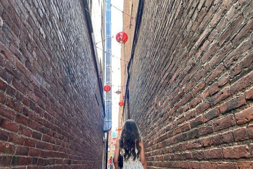 Fan Tan Alley