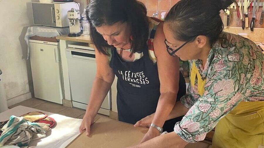 Atelier transformation Almonds Nougat by a producer