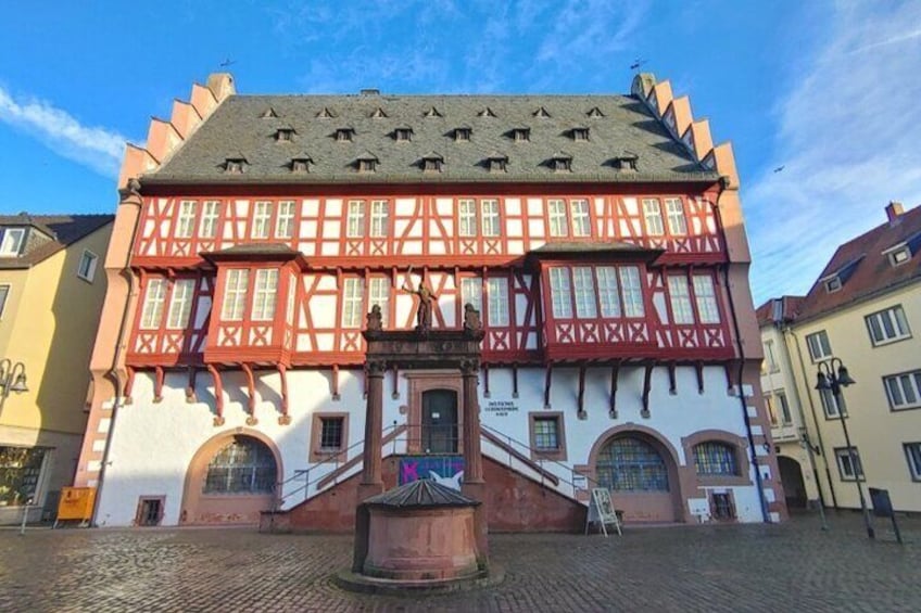 Hanau Scavenger Hunt and Sights Self-Guided Tour