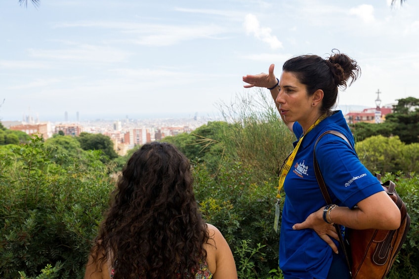 Skip-the-Line Sagrada Família & Park Güell Guided Tour