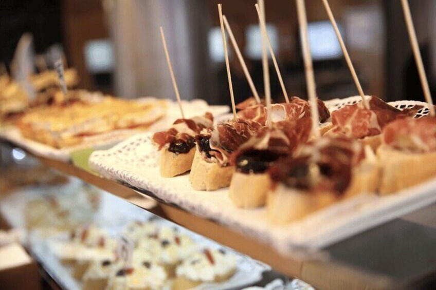 Ibiza Tipsy Tapas Tour San Antonio