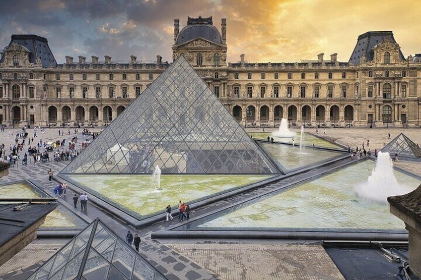 Tell me which places in Paris you’ve always dreamed of discovering, avoiding those you’ve already visited. Are you drawn to iconic landmarks or eager to immerse yourself in the city’s unique culture?