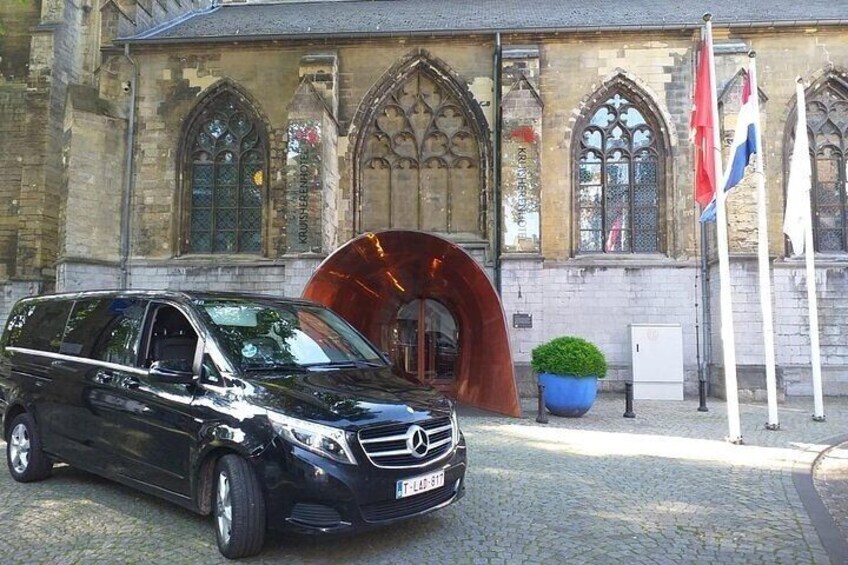 Private Keukenhof & Delft Guided Tour from Brussels Full-Day