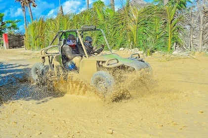 蓬塔卡納無限次越野車、全地形車和騎馬樂趣