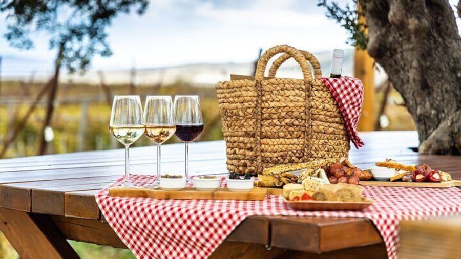Lyrarakis Winery Official Shuttle Service Tour and Taste