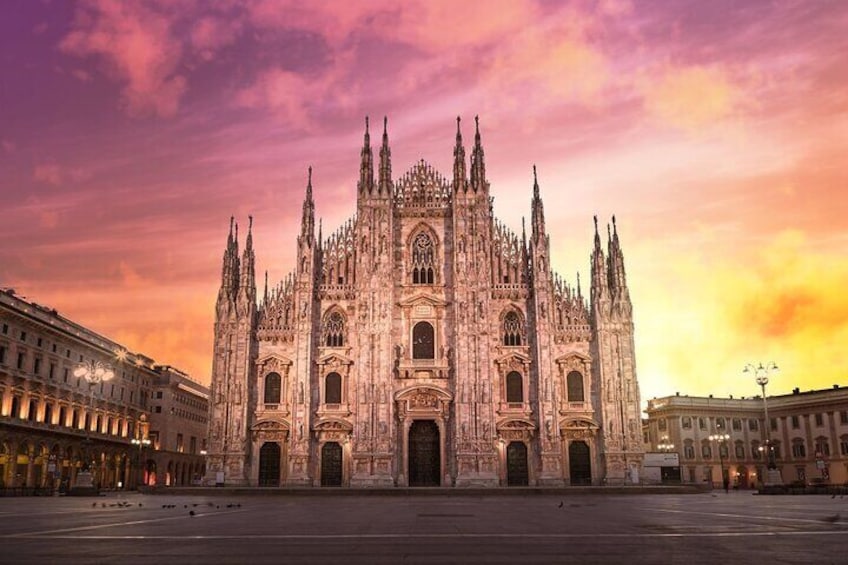 Milan Small Group: Duomo & Rooftop, Wine & Food Tasting