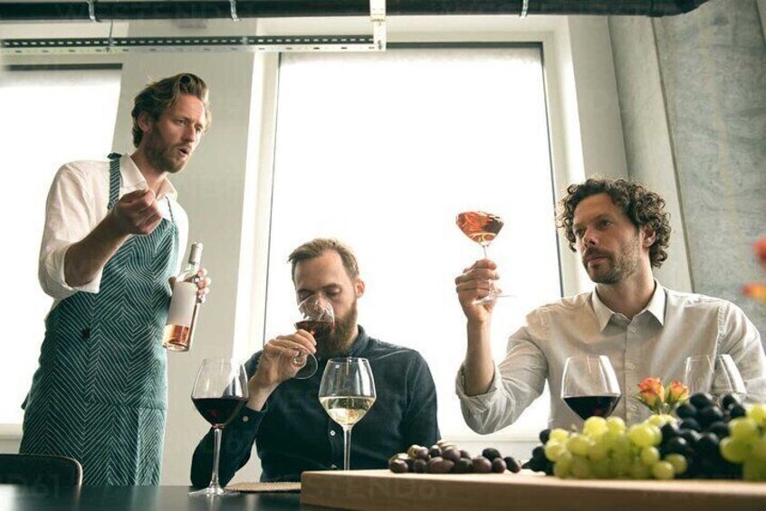 Milan Small Group: Duomo & Rooftop, Wine & Food Tasting