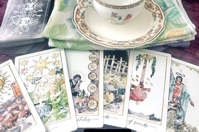 The magical tarot, images that tell a story or a theme