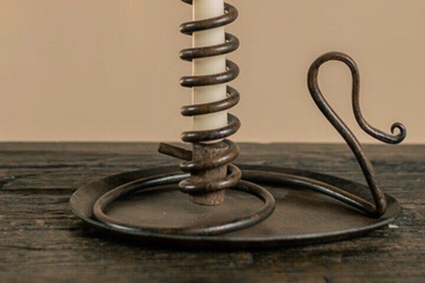 Your guide will share the tale of the courting candle and dating in the 1800's in Aberdeen.