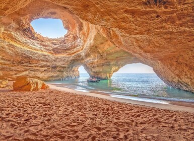 Armação de Pêra: Benagil Caves and Secret Beaches Boat Trip