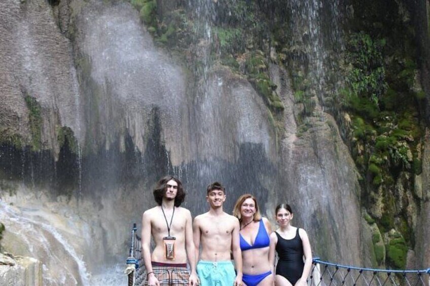 Visit the Tolantongo Grotto Oasis from CDMX 