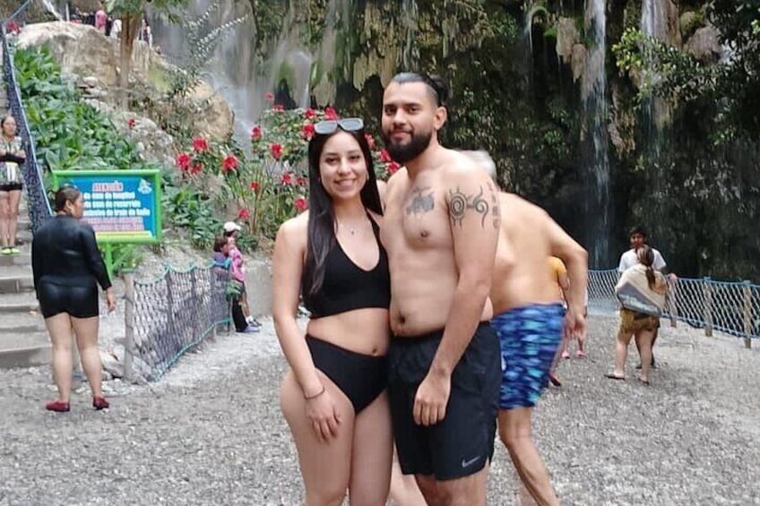 Visit the Tolantongo Grotto Oasis from CDMX