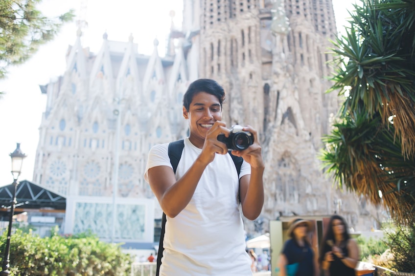 Barcelona: Sagrada Familia Tour with Skip The Line Access