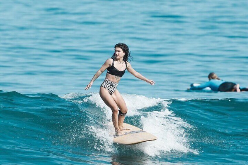Surfing in Bali Uluwatu