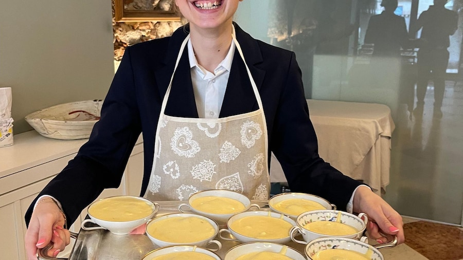 Bologna: Pasta and Tiramisu Cooking Class with Wine