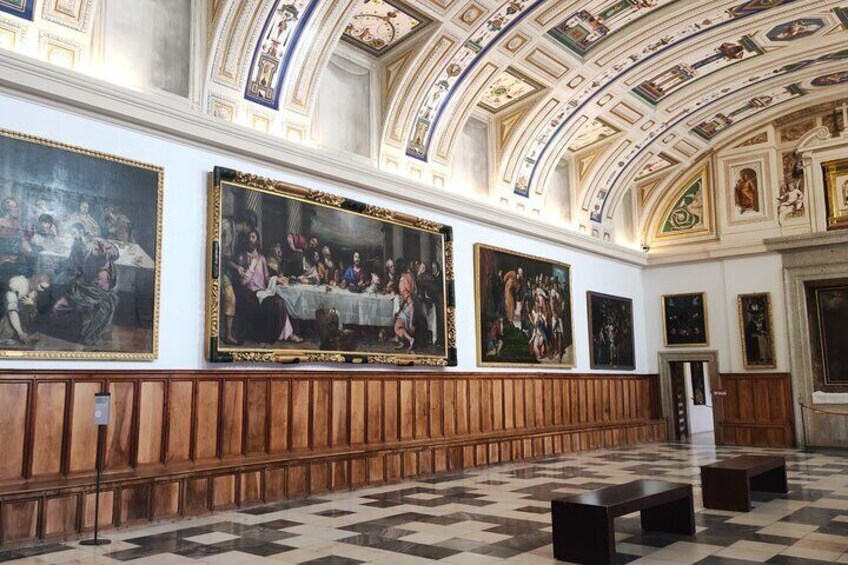 The Chapter Rooms, with works by Titian, Velázquez and El Greco.
