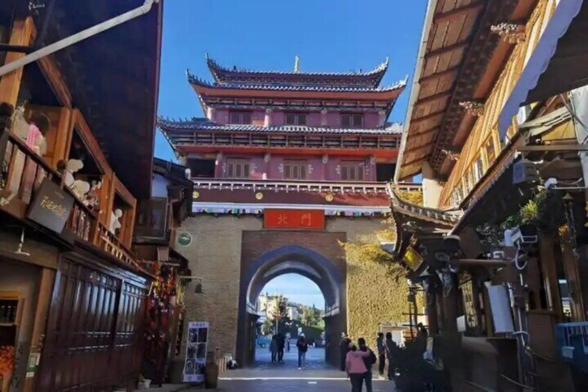 Shangri-La Private Day Tour