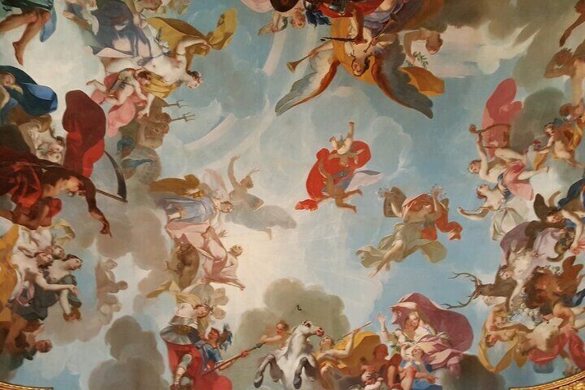 Turin Royal Palace Kid-Friendly Tour with Armory and Holy Shroud