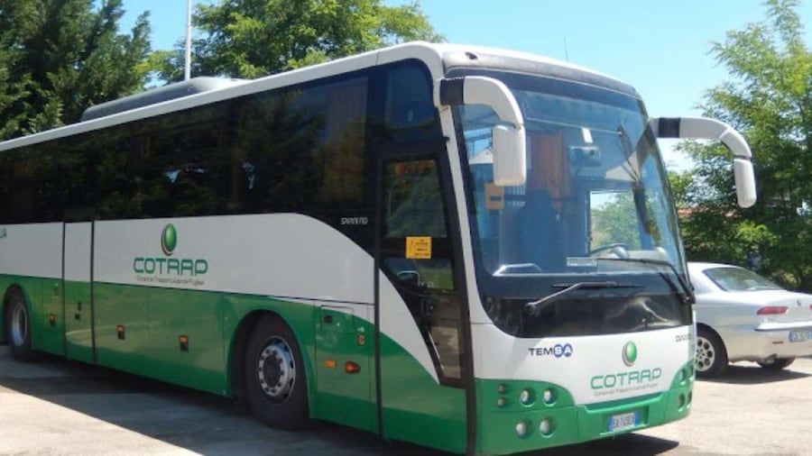 Bari Airport: Shared Transfer to/from Taranto Train Station