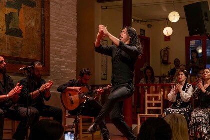 Barcelona: Flamenco Show with Dinner at Tablao de Carmen