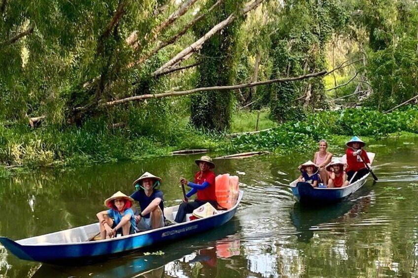 Discover Mekong Delta 3 Days with Boat trip to Phnom Penh option