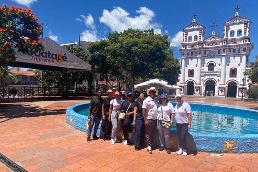 Private Tour Tour of the BatolitoAntioqueño El Peñol and Guatape