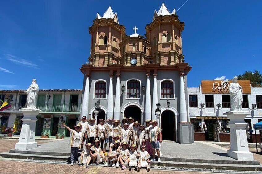 Private Tour Tour of the BatolitoAntioqueño El Peñol and Guatape