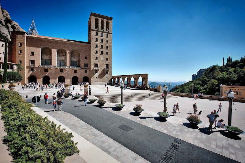 Picture 2 for Activity Montserrat Museum and Monastery Entry Ticket