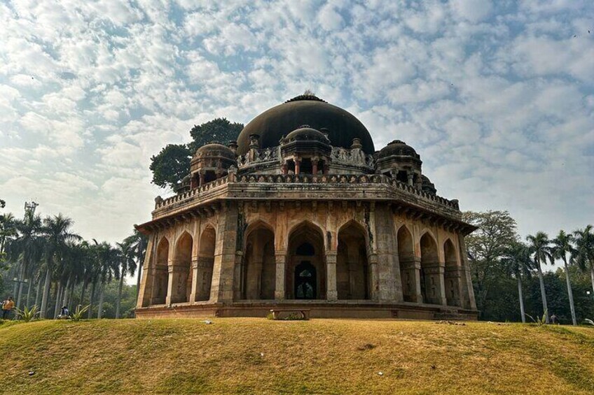 Self Guided Audio Tour Echoes of Lodhi Garden New Delhi
