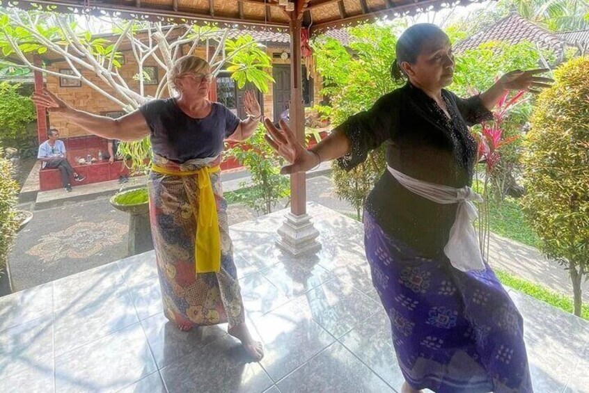 Balinese Woman Dance Class