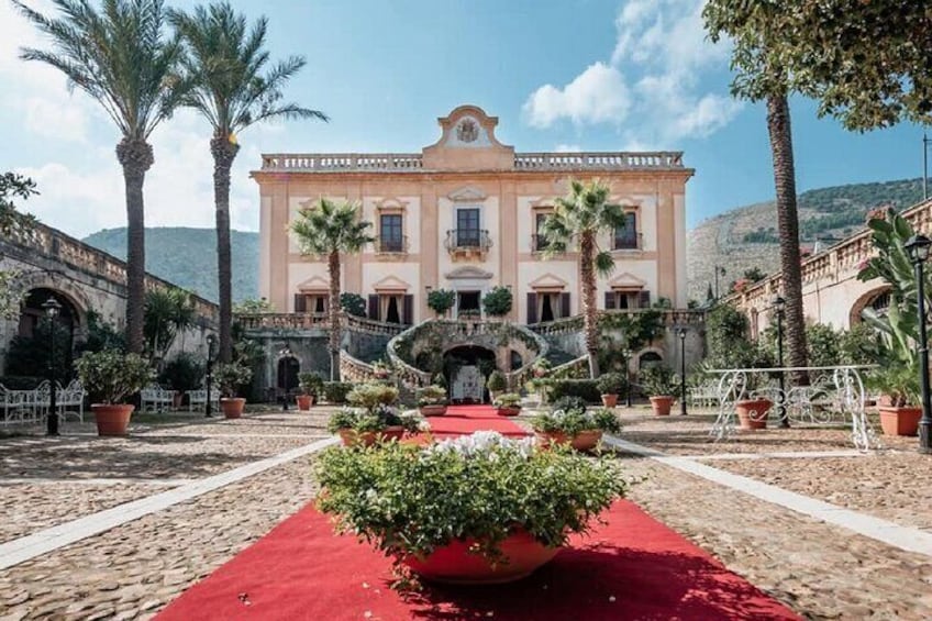 Palermo Private Lunch in a Historic Villa between Art and Cuisine