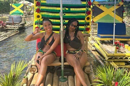 Bamboe Rafting en Kalkstenen Voetmassage vanuit Montego Bay