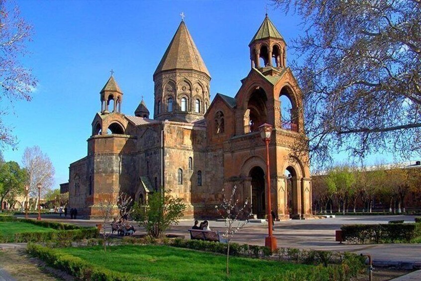 Private Guided Tour to Garni, Geghard, Etchmiadzin & Zvartnots