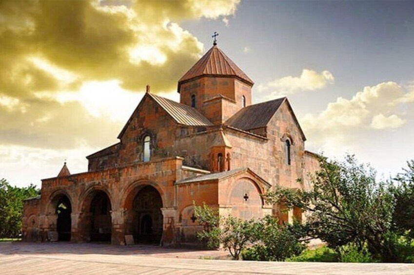 Private Guided Tour to Garni, Geghard, Etchmiadzin & Zvartnots