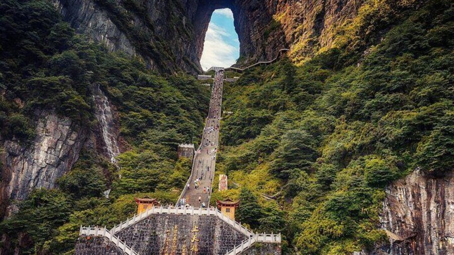 Private Zhangjiajie Tianmen Mountain Day Tour