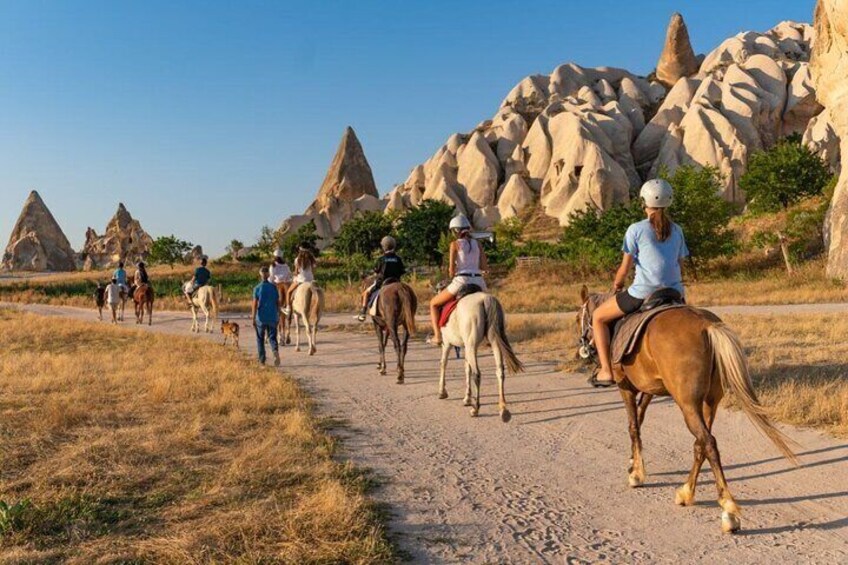 Horseback Tour İn Cappadocia