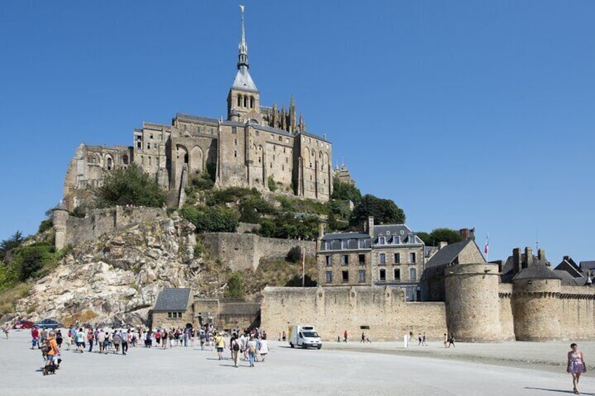 Private Mont Saint Michel Tour and Calvados Tasting from Paris