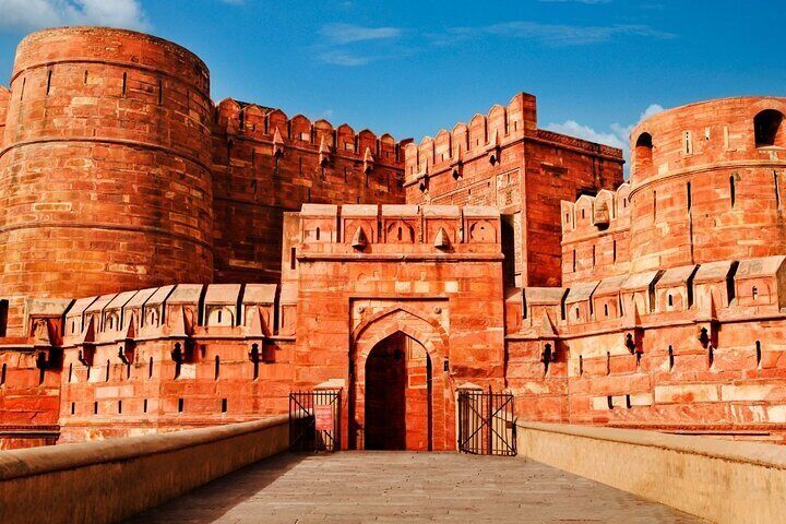Explore Agra from Delhi by Car