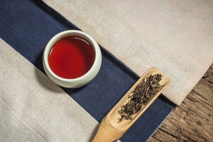 Half Day Shanghai Street Food Adventure and Chines Tea Experience