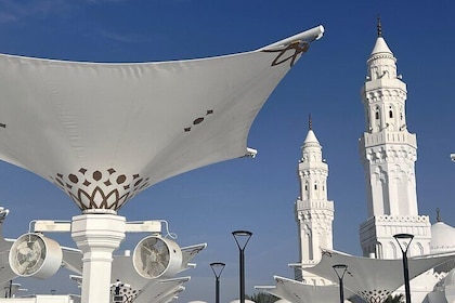 A Historical Tour of Madinah Landmarks