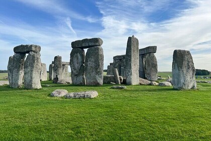 Visita guiada especial en crucero por Portland Stonehenge y Salisbury