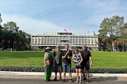 Private War History and City Discovery Tour from Ho Chi Minh