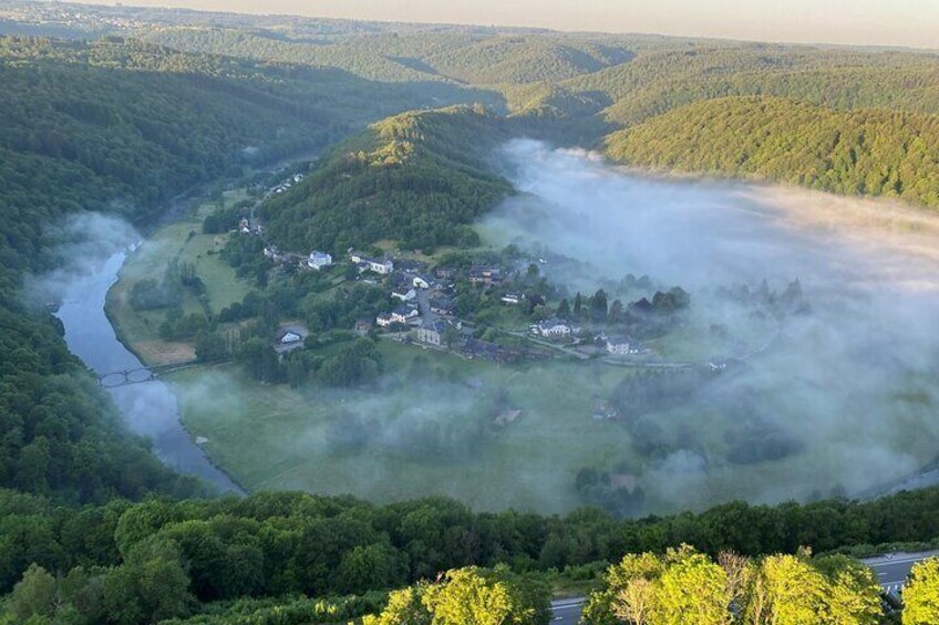 Hot air balloon flight Rochehaut Semois Valley