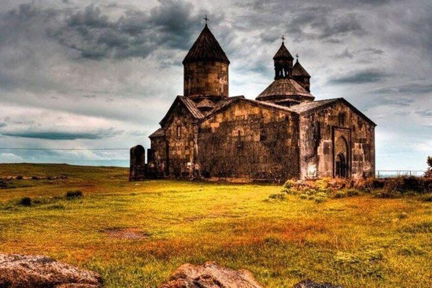 Private Guided Tour to Amberd Castle & Sites around Kasagh Gorge