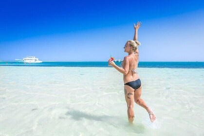 Orange Bay Journée complète avec activités nautiques et déjeuner – Hurghada