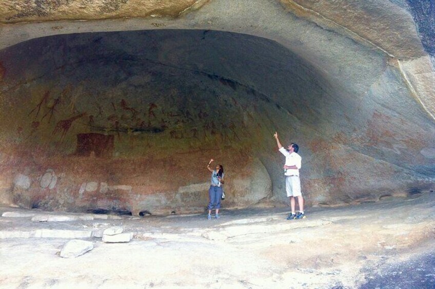 Discovering ancient San bushmen art in the protected caves of Matobo Hills