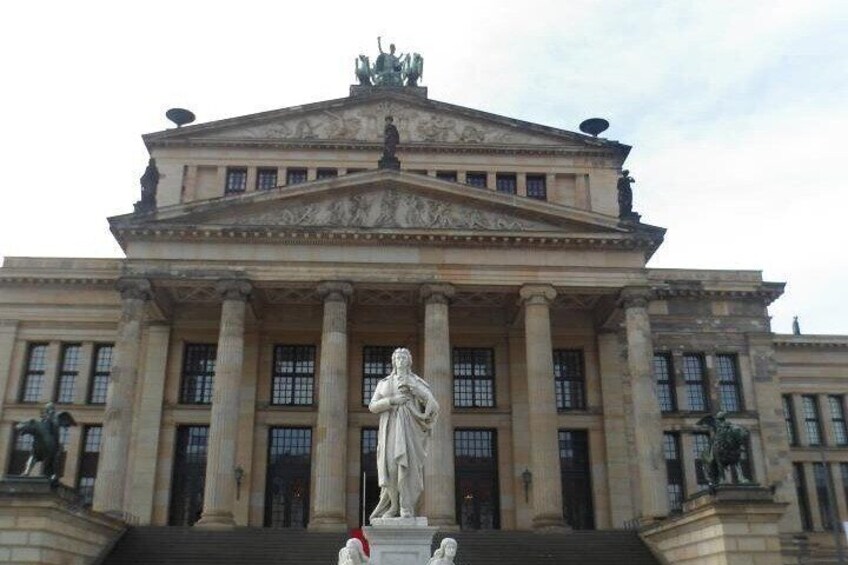 Berlin Private E-Bike tours also with Berlin Rickshaw for non Bikers gendarme markt