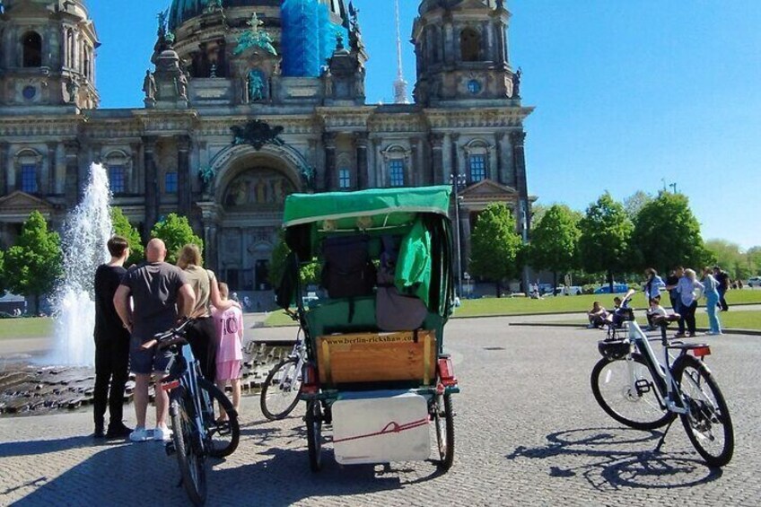 Berlin Private E-Bike tours also with Berlin Rickshaw for non Bikers Topografy terror museum island