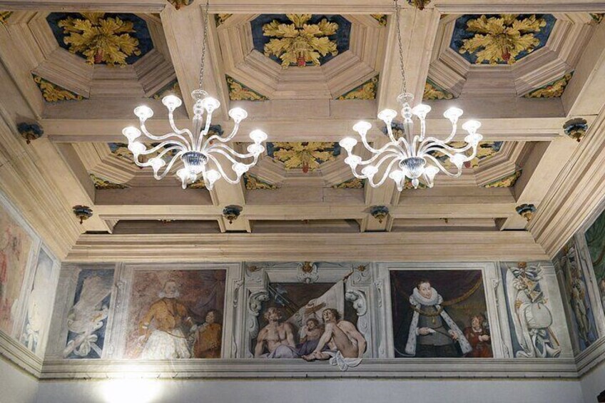 Lake Como Aperitivo Experience and Palazzo Odescalchi Tour